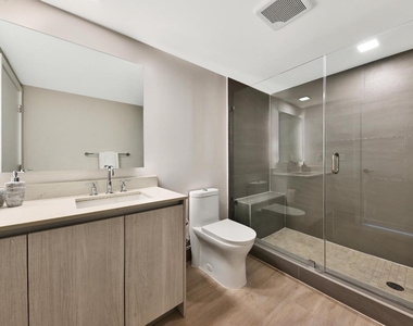 111 Se 1st Avenue - Photo Thumbnail 8
