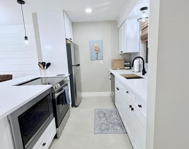2050 Oleander Boulevard - Photo Thumbnail 13