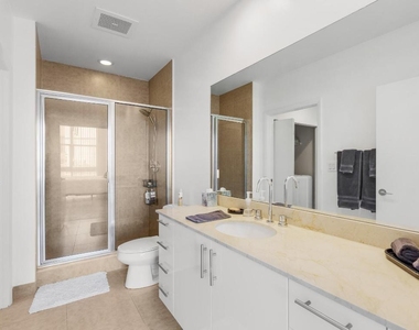 550 Okeechobee Boulevard - Photo Thumbnail 16