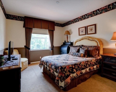 10891 Northgreen Drive - Photo Thumbnail 54