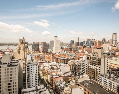 305 West 50th Street - Photo Thumbnail 17
