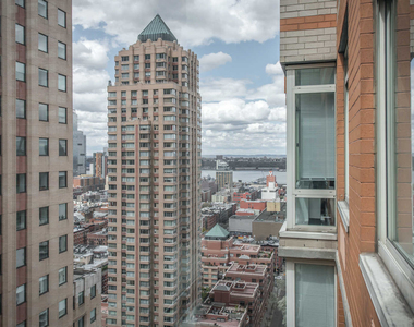 305 West 50th Street - Photo Thumbnail 19