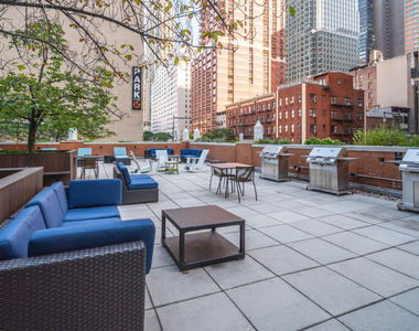 305 West 50th Street - Photo Thumbnail 8