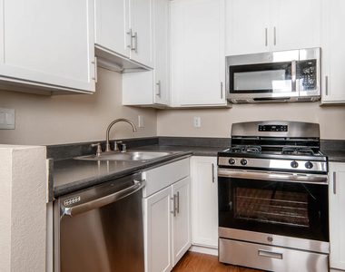 244 Rock Harbor Lane - Photo Thumbnail 9