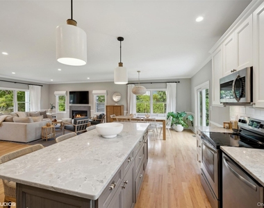 935 Corey Creek Lane - Photo Thumbnail 6