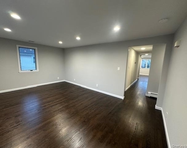 38 Avenue B - Photo Thumbnail 2