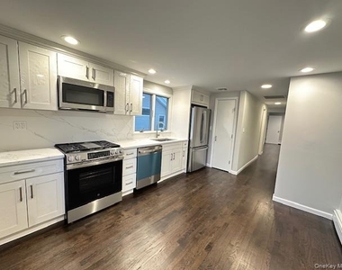 38 Avenue B - Photo Thumbnail 4