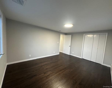 38 Avenue B - Photo Thumbnail 3