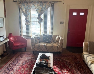 5707 Lansdowne Avenue - Photo Thumbnail 5