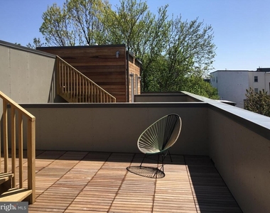 446 Ridge Street Nw - Photo Thumbnail 17