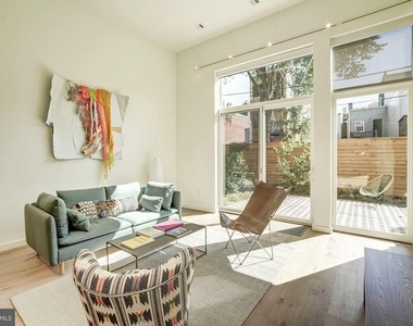 446 Ridge Street Nw - Photo Thumbnail 8