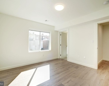 446 Ridge Street Nw - Photo Thumbnail 13