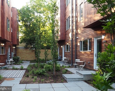 446 Ridge Street Nw - Photo Thumbnail 16