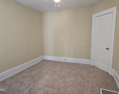 205 N Smithfield Road - Photo Thumbnail 4