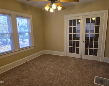 205 N Smithfield Road - Photo Thumbnail 7