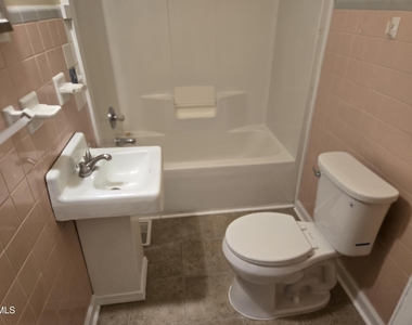 205 N Smithfield Road - Photo Thumbnail 6