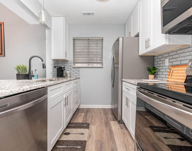 2100 Peppertree Street - Photo Thumbnail 2