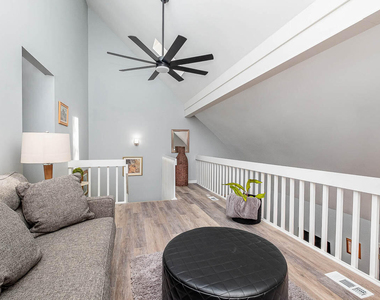 2100 Peppertree Street - Photo Thumbnail 5