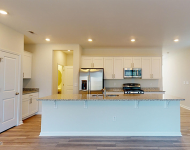 200 Lemon Leaf Place - Photo Thumbnail 15