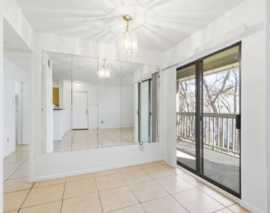 4500 E Oltorf St - Photo Thumbnail 7