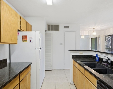 4500 E Oltorf St - Photo Thumbnail 12