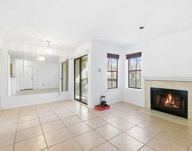 4500 E Oltorf St - Photo Thumbnail 2