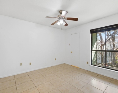 4500 E Oltorf St - Photo Thumbnail 5