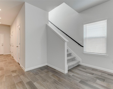10716 Timber Brook Pass - Photo Thumbnail 16