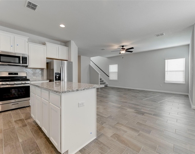 10716 Timber Brook Pass - Photo Thumbnail 8