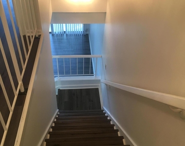 7703 Las Palmas Way - Photo Thumbnail 31