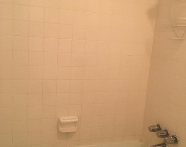 7703 Las Palmas Way - Photo Thumbnail 23