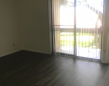 7703 Las Palmas Way - Photo Thumbnail 25