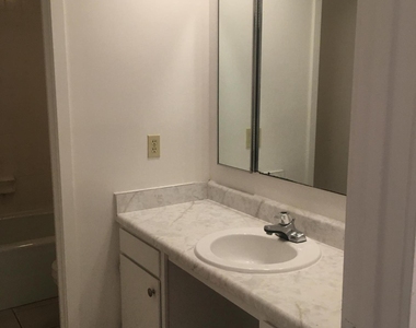 7703 Las Palmas Way - Photo Thumbnail 22