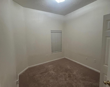 6063 Maggies Circle - Photo Thumbnail 10