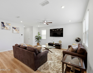 14742 Cashew Avenue - Photo Thumbnail 9
