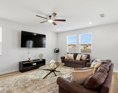 14742 Cashew Avenue - Photo Thumbnail 11