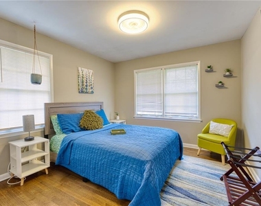 2418 Brookdale Drive Ne - Photo Thumbnail 23