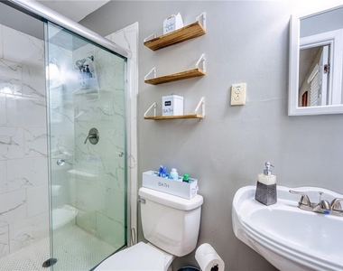 2418 Brookdale Drive Ne - Photo Thumbnail 29