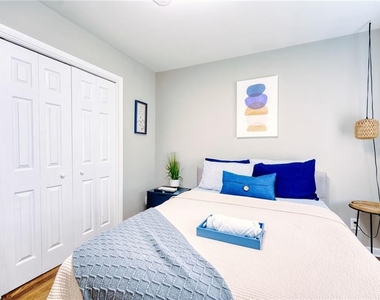 2418 Brookdale Drive Ne - Photo Thumbnail 20