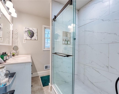 2418 Brookdale Drive Ne - Photo Thumbnail 17