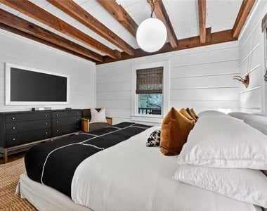 545 Chestnut Ridge - Photo Thumbnail 21
