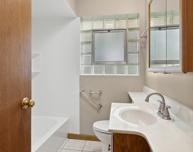 724 Barnsdale Road - Photo Thumbnail 5