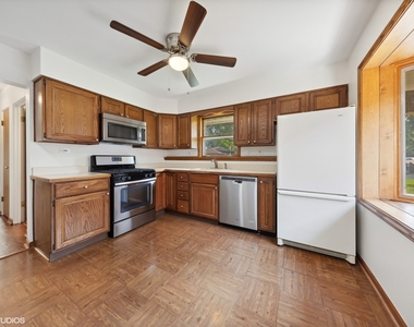 724 Barnsdale Road - Photo Thumbnail 3