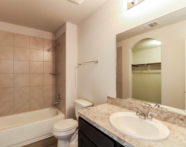 2528 Shad Drive - Photo Thumbnail 8