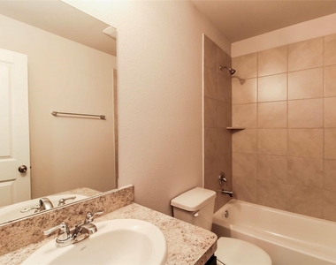 2528 Shad Drive - Photo Thumbnail 6