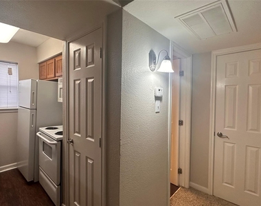 7315 Brompton Street - Photo Thumbnail 2