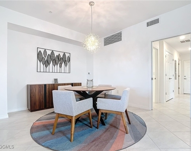 15903 Grassland Lane - Photo Thumbnail 6