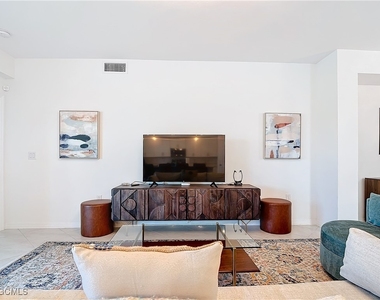 15903 Grassland Lane - Photo Thumbnail 8