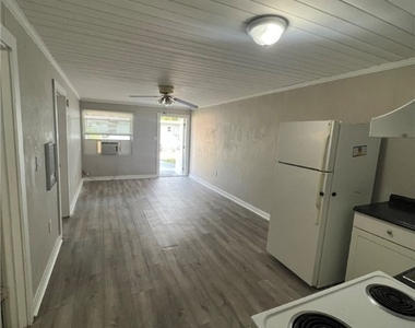 2643-2651 Lafayette Street - Photo Thumbnail 5