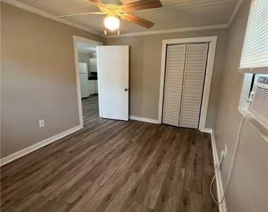 2643-2651 Lafayette Street - Photo Thumbnail 4